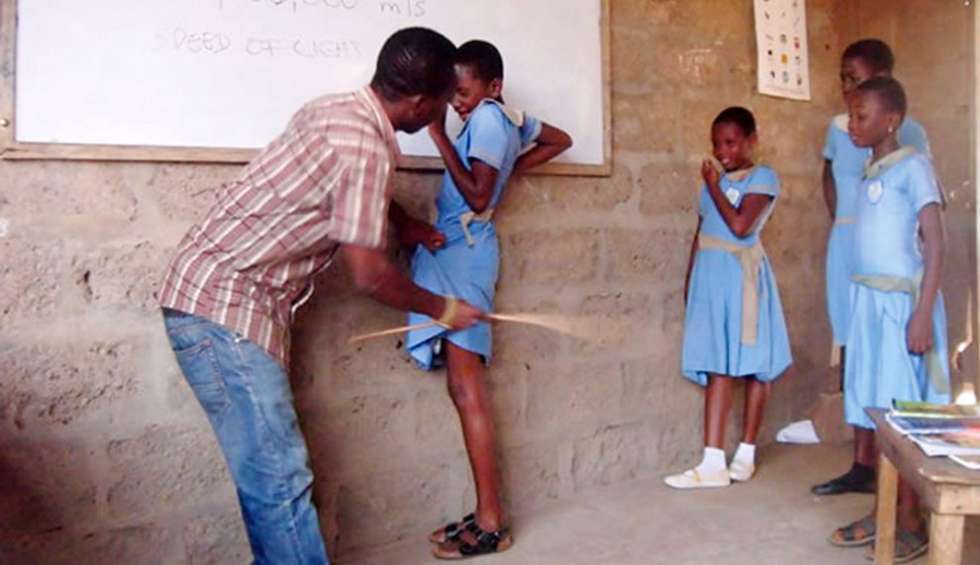 Nigerian kid been punished by a teacher